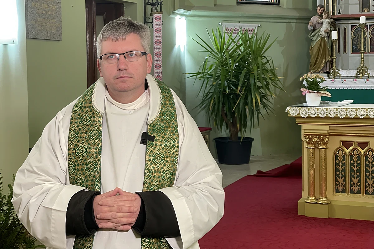 Székelykeve: „kiürült a falunk, talán maguk is látják“ 3 A plébános szerint külföldről hozzák haza a gyermekeket, megkeresztelik, s mennek is vissza