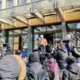 Az Újvidéki Bíróság sokat látott épülete előtt tüntettek tegnap a bírák, ügyészek és ügyvédek, hogy tiltakozzanak az úgynevezett „Mrdić-törvények” elfogadása ellen, ebből azonban aligha lesz általános sztrájk (Forrás: X platform, Demokrata Párt