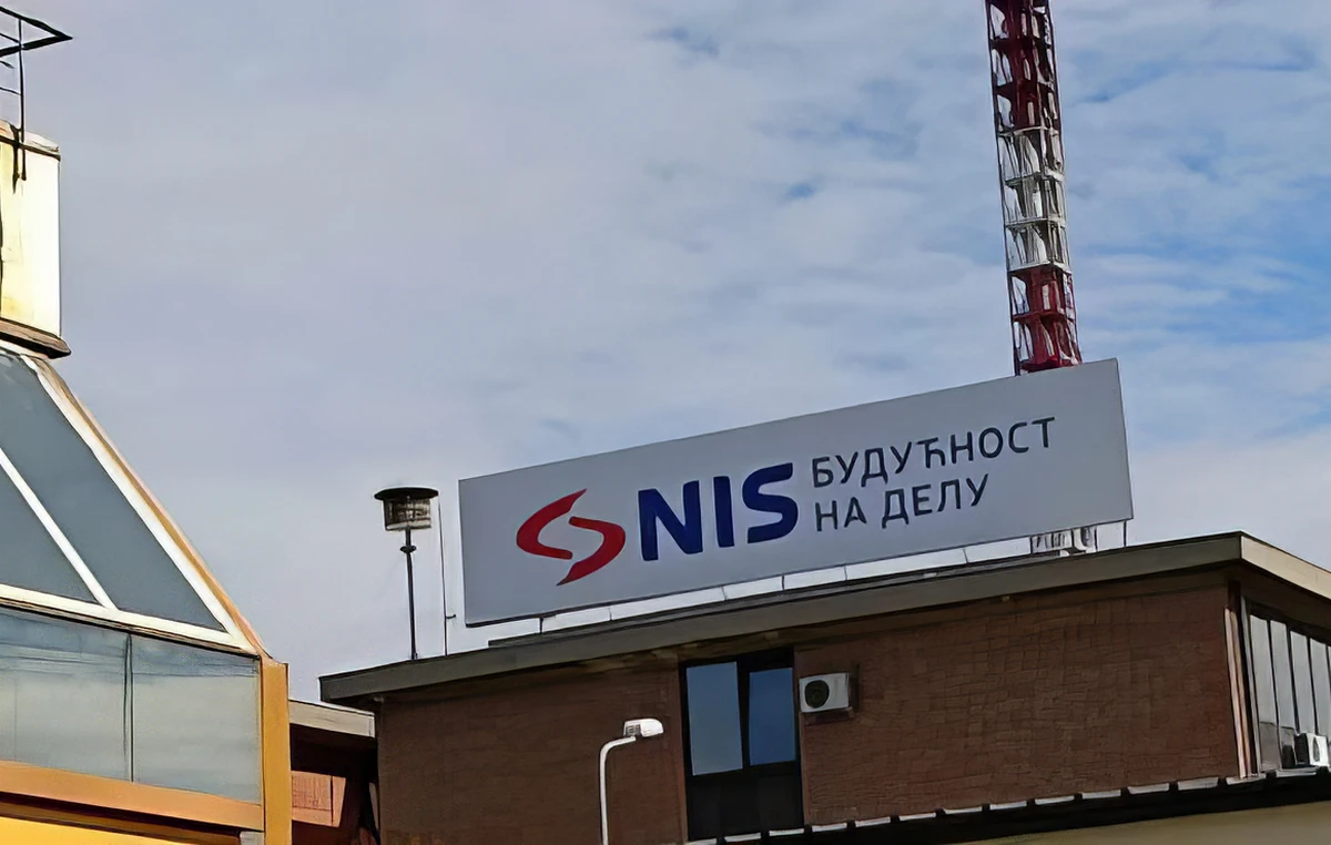 A tetten ért jövő, vagy a jövő már működik, valami ilyen hülyeség a NIS szlogenje, semmit nem jelent, de azért jól hangzik. Megállapodás viszont nincs