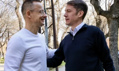 Pásztor Bálint szerint Szijjártó Péter személyében régi barátja és a magyarországi politikai élet egyik legmeghatározóbb alakja látogatott a Vajdaságba. Pásztor a Facebookon írt bejegyzésében hozzátette, hogy Magyarország külgazdasági és külügyminisztere nagyhatalmak vezetőivel tárgyal, most járja az országot is, mégis szakított időt arra, hogy elfogadja a meghívását, és Vajdaságban töltsön egy fél napot