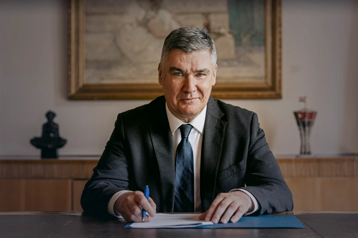A horvát média legnagyobb része ugyancsak elítélte Zoki Bond vitézkedését, az izraeli nagykövet pedig antiszemitizmussal vádolta meg (Forrás: horvát elnöki honlap)
