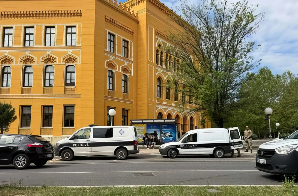 Valaki szórakozik Horvátországgal, bombariadók százával 4 Hétfő hajnalban Bosznia-Hercegovinát is fenyegetések érték, több mostari, valamint konjici, jablanicai, stolaci és neumi iskola címére érkeztek rosszindulatú levelek (Forrás: X platform)