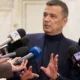 Grindeanu felkérte a PSD államtitkárait és prefektusait, hogy mondjanak le. A PSD vezetőjének az a célja, hogy a parlament megszavazz a bizalmatlansági indítványt, ami a Bolojan-kormány végét jelentené