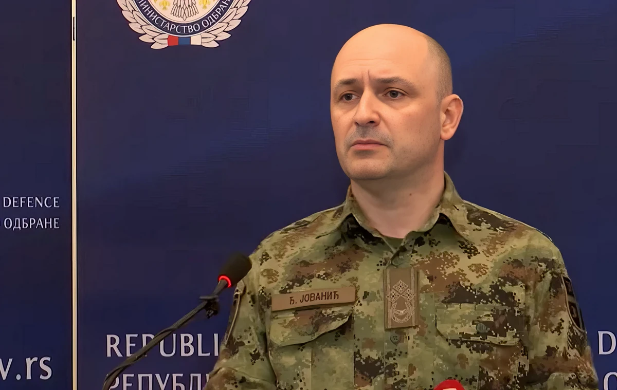 A szerb katonai titkosszolgálat vezetője nem gyanúsította meg az ukránokat, mert megfogalmazása szerint nem dolgoznak másnak, szerinte feltételezett elkövetőként egy migráns jelenik meg