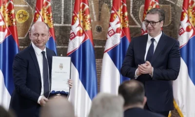 A szerb elnök 2022-ben a a Szerb Zászlórend első fokozatú kitüntetését adományozta Milan Kneževićnek, a montenegrói Demokratikus Néppárt elnökének