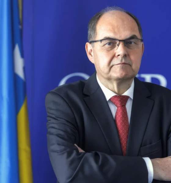 Balkáni abszurd: távozása előtt Christian Schmidt főképviselő megköszönte a boszniai emberek vendégszeretetét