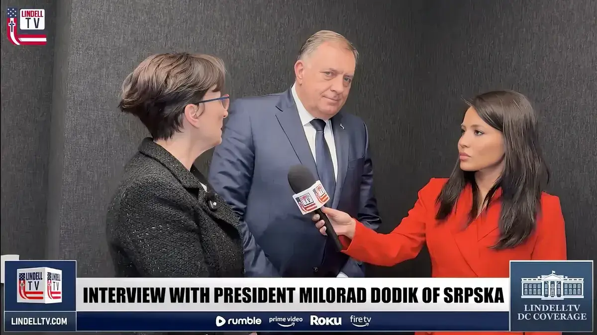 Dodik Trumpot magasztalja