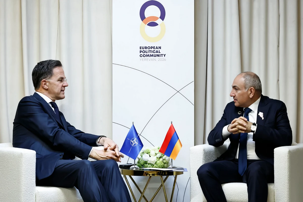 A jereváni találkozón részt vett Mark Rutte NATO-főtitkár is, aki a regionális biztonságról és az örmény NATO-együttműködés elmélyítésének kilátásairól folytatott eszmecserét Nikol Pasinján örmény elnökkel 