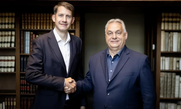 Orbán Viktor utolsó miniszterelnöki munkanapján a Karmelitában fogadta Pásztor Bálintot, a VMSZ elnökét (Forrás: Facebook, VMSZ)