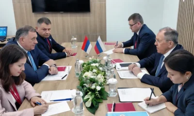Lavrovval is tárgyalt Dodik, boszniai zászló persze sehol, de ezen lassan már nem kell csodálkozni