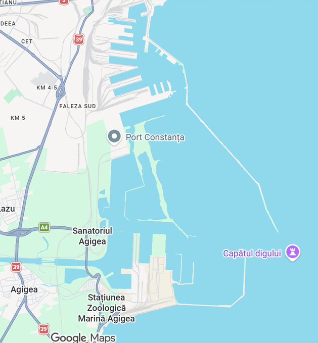 Drónháború: miért nem robbant fel fél Konstanca? 4 Konstanca kikötőjét hullámtörők védik, csak a déli oldalon van egy viszonylag szűk bejárat. Gyakorlatilag lehetetlen, hogy egy megzavarodott ukrán tengeri drón a kikötőbe sodródott volna...