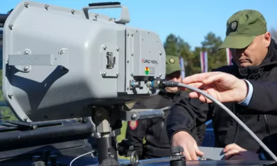 Egy LRAD 450 XL típusú hangágyú, amelyből a szerb belügyminisztérium többel is rendelkezik (Forrás: szerb belügyminisztérium)