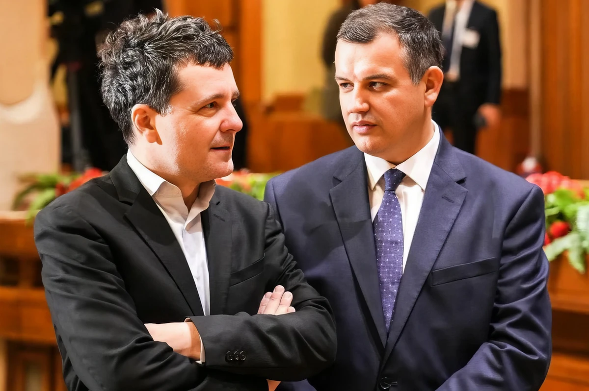 Bukott párt elnöke lett a technokrata miniszterelnök jelölt 4 Két tanácsadó egy képen, a gyűrött kultúrmadzagos lehet a miniszterelnök