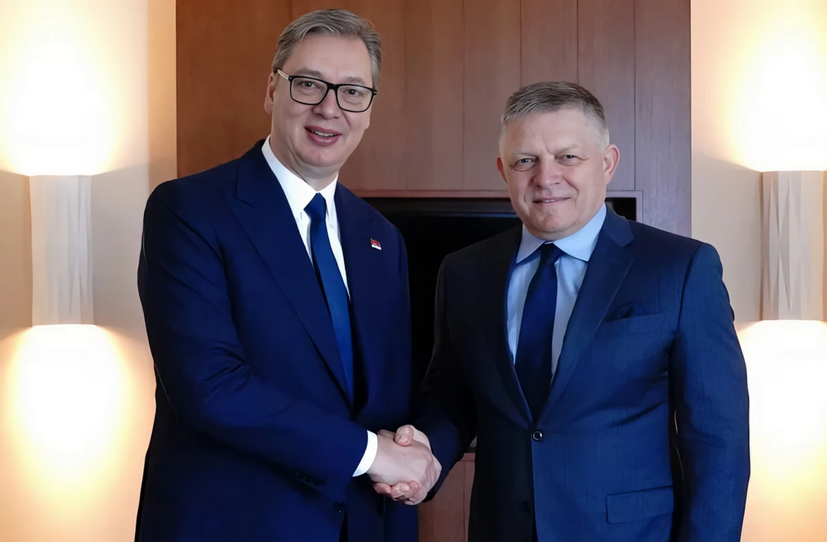 Tivatból nézve Európa jóval közelebb van, mint Belgrádból 5 CSAK KETTEN VOLTAK: A csúcstalálkozón részt vett Robert Fico is, meg is találták egymást Aleksandar Vučićtyal