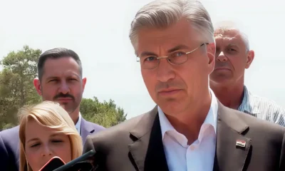 A köztársasági elnök egy nagy nemzeti szégyen - jelentette ki Andrej Plenkovic horvát miniszterelnök, aki szerint Zoran Milanovic köztársasági elnök izolacionalista politikát folytat: a NATO, az Európai Unió és az Egyesült Államok, most pedig még Franciaország ellen is van, miközben az orosz nótáét fújja
