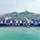 A CMA CGM NOTRE DAME, a tíz, francia zászló alatt hajózó, 24 212 TEU kapacitású, LNG-meghajtású hajóból álló sorozat első tagja