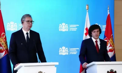 A szerb elnök kölönösen szerencsésnek érzi magát, hogy ellátogathatott Grúziába, egy olyan országba, amelyre Szerbiában nem nemcsak baráti, hanem testvéri országként is tekintenek, Kobakhidze miniszterelnökkel folytatott párbeszéd pedig a kapcsolatok további fejlődésének alapját alapját képezi, és számos előnnyel jár Szerbia és Grúzia polgárai számára