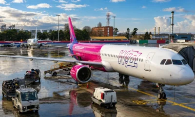 A Wizz Air gépe a belgrádi bázison eső után