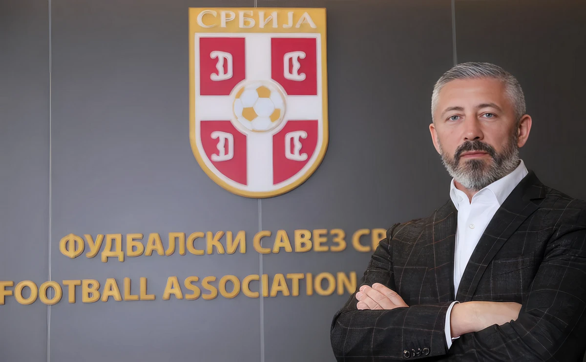 A temetőben végzi, ha a Szerb Labdarúgó Szövetség élére tör 3 Slavisa Kokeza 2016 és 2021 között vezette az FSS-t. (Forrás: FSS)