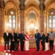 A hírekből ugyan kimaradt, de a vajdasági VMÚ delegációja találkozott a magyar koronával is nem egy kézfogás, hanem egy fotózkodás erejéig