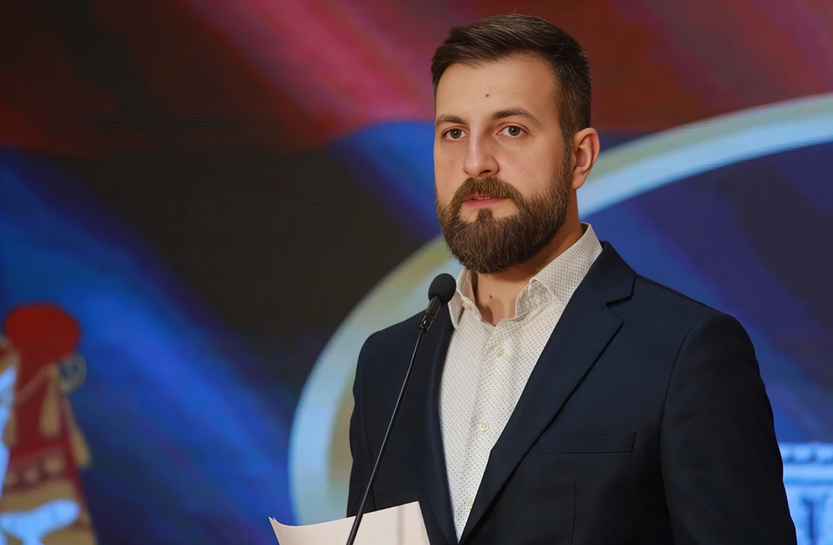 Párton kívüli elnökjelöltet keres a szerb ellenzék is? 4 Vladimir Pajić szerint az elnöki tisztség Szerbiában hatalmas felelősséggel jár, s nagy politikai tapasztalatra, kitartásra, állhatatosságra és elszántságra van hozzá szükség, mindenekelőtt pedig feddhetetlenséggel és bátorsággal kell rendelkeznie a jelöltnek (Forrás: Danas)