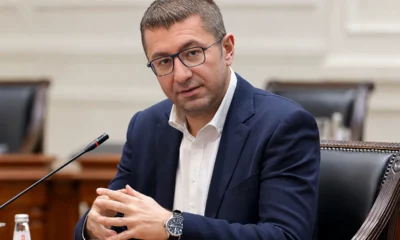 Hrisztijan Mickoszki miniszterelnök a Breitbart Newsnak azt mondta, hogy Észak-Macedónia „minden kétséget kizáróan Donald Trump kormányzatának támogatói közé tartozik”. Mint fogalmazott, ez már azelőtt is így volt, hogy Trump hivatalosan elnök lett, „amikor Európában még nem sok ország hitt abban, hogy az elnökválasztási versenyben legyőzi Kamala Harrist (Forrás: Észak-Macedónia miniszterelnöki hivatala, A háttér AI segítségével módosítva)