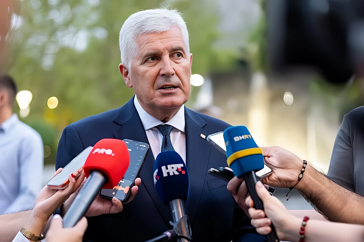 Vučić választást írt ki, Dodik pedig Jeruzsálemben lett „hadzsia” 4 Végre megszólalt Dragan Čović, a bosznia-hercegovinai Horvát Demokratikus Közösség vezetője is, aki azonban nyilvánosan nem konfrontálódott Milorad Dodikkal