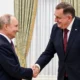 Milorad Dodik a moszkvai találkozó után „rendkívülinek” nevezte a Vlagyimir Putyinnal folytatott megbeszélést. Az SNSD elnöke külön kiemelte, hogy az orosz államfő sok sikert kívánt a Republika Srpska kormánykoalíciójának a közelgő bosznia-hercegovinai választásokon, és ez szerinte különösen fontos - vagyis folyik a a boszniai szerb nép hülyítése ezerrel