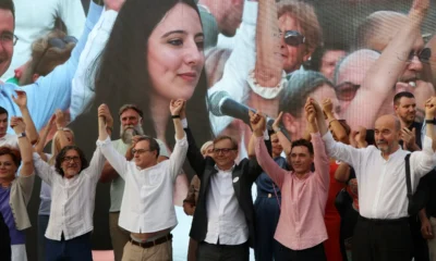Jönnek a szerbiai választások: a diákok Újvidéken kezdték meg a kampányt. A közel kétórás rendezvény során több olyan felszólaló is beszédet mondott, akik az Egyetemista listán indulnak a szerbiai választásokon (Forrás: 021)