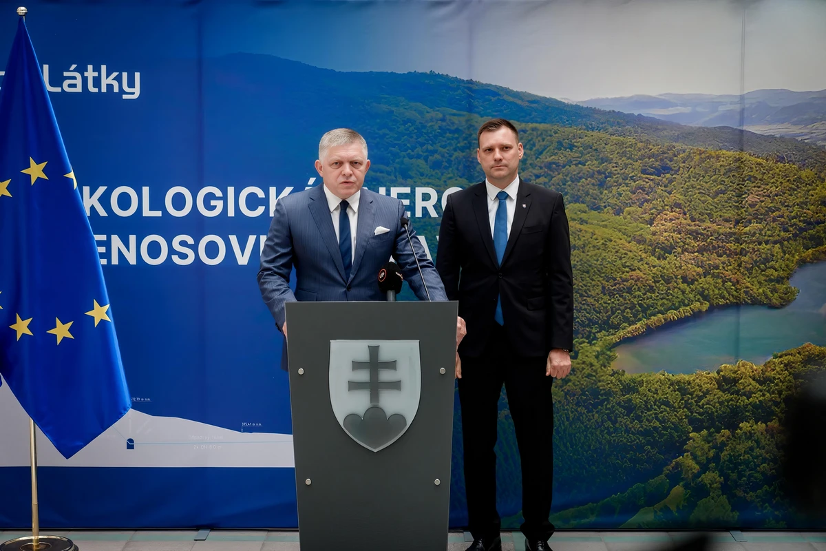 „Az első két évre kitűzött feladatokat a lehető legteljesebb mértékben teljesítettük” – nyilatkozta Robert Fico szlovák miniszterelnök a környezetvédelmi minisztériumban, miután találkozott a minisztérium vezetőjével, Tomáš Tarabával. Ez tavaly nyáron volt, azóta már sok víz lefolyt a Dunán a klímaváltozástól függetlenül, ma már az előrehozott szlovák választások is talonban vannak