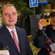 Luca Niculescu – Nicusor Dan államfő miniszterelnök-jelöltje – egy étteremben csülköt rendelt Sorin Costreie oktatási miniszterjelölt társaságában. „Hogy megismerje a ízét”. A kormányzás ízével is elkezdett ismerkedni, miután a román parlament bizalmat szavazott neki, de csak hat hónapig maradhat a román kormány élén