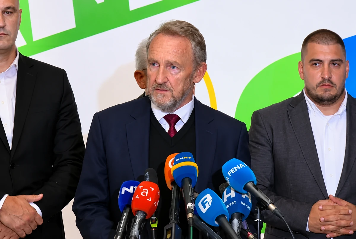 Boszniai választások: véget ért a Komšić-korszak, a Dodik-korszak viszont tovább tart 5 Bakir Izetbegović, a Demokratikus Akciópárt (SDA) arra számít, hogy 31-32 mandátumuk lesz a Föderáció 98 tagú parlementjében, és ezáltal megkerülhetetlen politikai erőnek számítanak majd