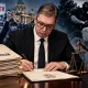 A mostanában az egy egyszerű állampolgár szerepében tetszelgő Aleksandar Vučić kegyelmet adott-e a pajtásainak, akik hatalmon tartották? - ez a kérdés merül fel a titokzatos és törvényellenes abolíciós lépés vonatkozásában, ami jól jellemzi egész "uralkodását" Szerbia felett