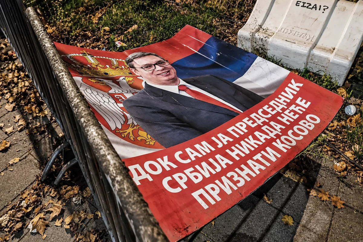 Az egyetemisták Újvidéken taroltak, Belgrád minden kerületében győztek 6 A történelem szemétdomjára kerül ez a plakát. amíg én vagyokj az elnök, Szerbia soha nem ismeri el Koszovót. Vucic már se nem elnök, és miniszterelnök sem lesz, de Koszovó ügyébe ellenzékiként is beleszólhat